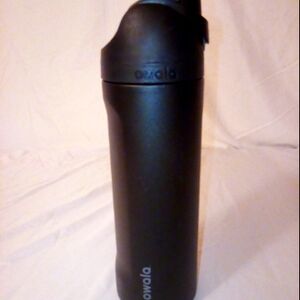 New 24oz Owala Insulated Beverage Thermos